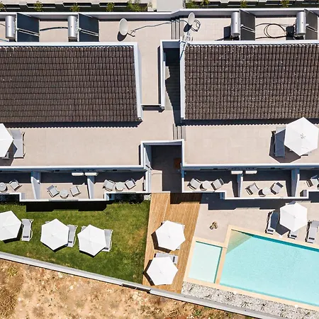 Evilio Suites, Inspired Family Retreat, βy Thinkvilla Villa Skaleta