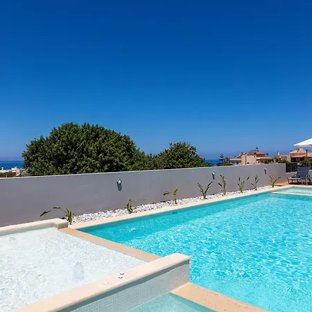Evilio Suites, Inspired Family Retreat, βy Thinkvilla Villa